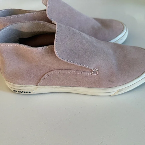 Seavees Women's Pink Slip-On Sneakers size 11 - Picture 2 of 8